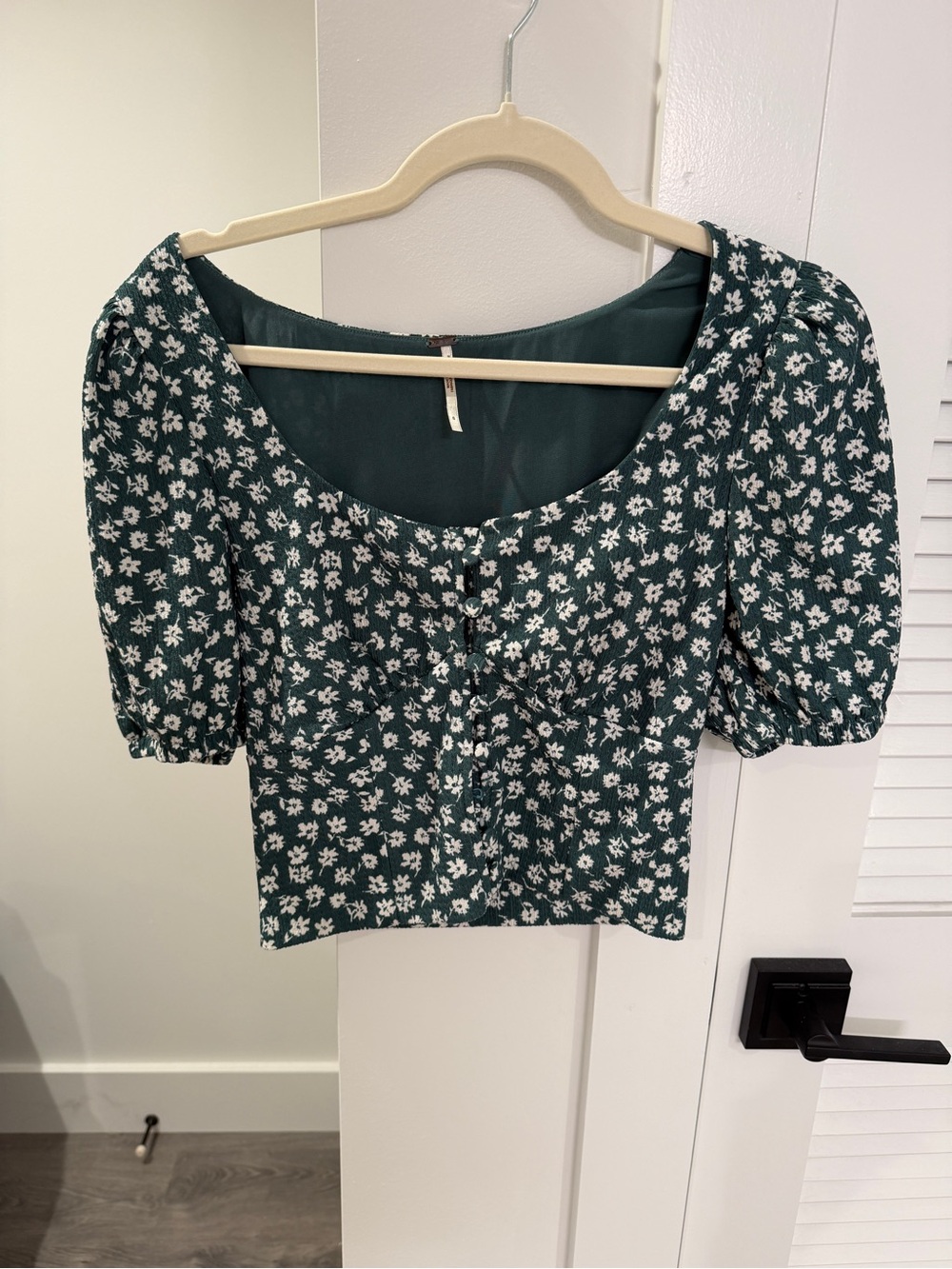 Free People Green Floral Puff-Sleeve Cropped Top